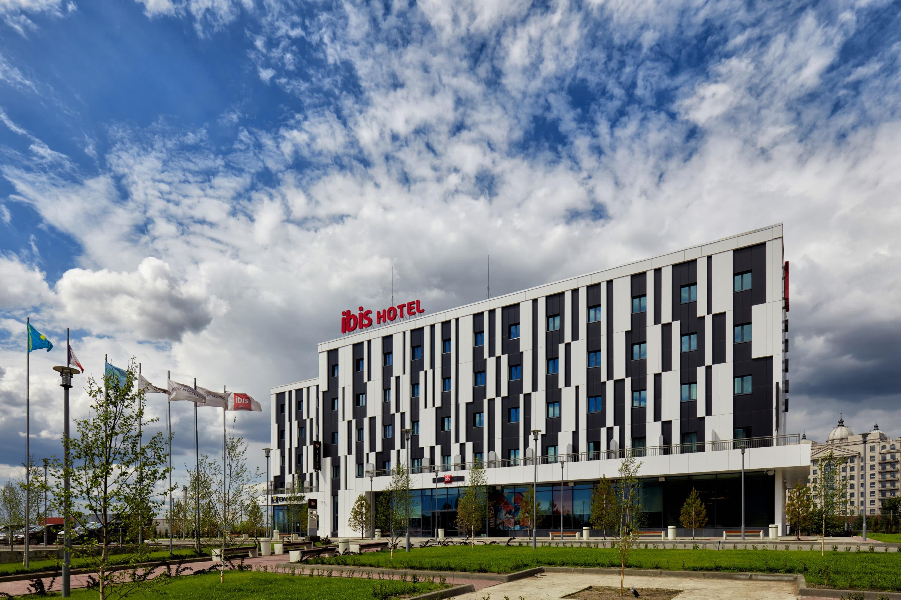 Готель Ibis Актобе Екстер'єр фото